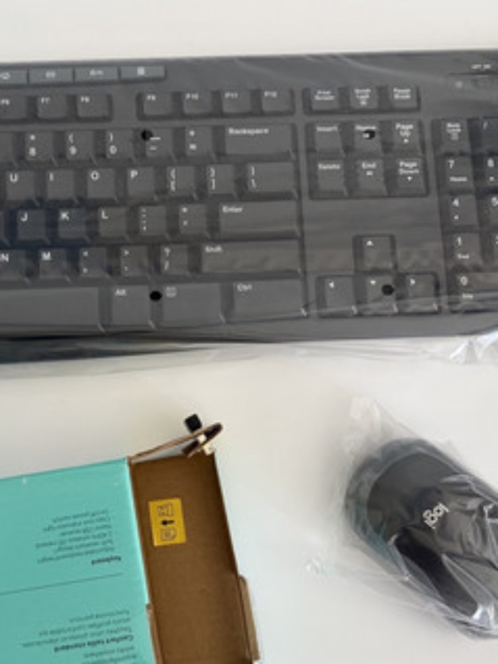 Logitech MK270 Wireless Keyboard & Mouse Combo Full Size New Open Box